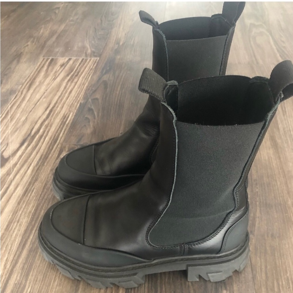 Ganni mid Chelsea boots. - Picture 4 of 8